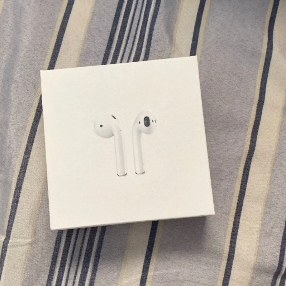Apple AirPod 2nd generation